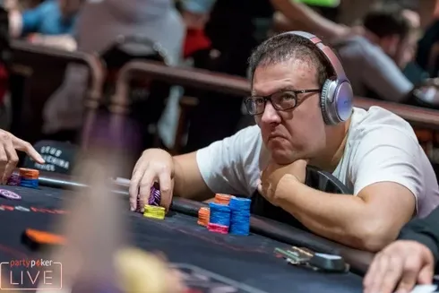 Alexandre Gomes aparece no Top 5 do poker brasileiro
