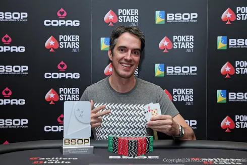 Eduardo De La Rocque campeão do No-Breaks do BSOP São Paulo
