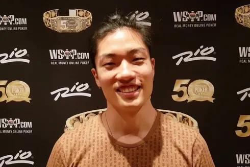 Tá na Mão: Renato Kaneoya explica pote de chip leader em mesa final na WSOP