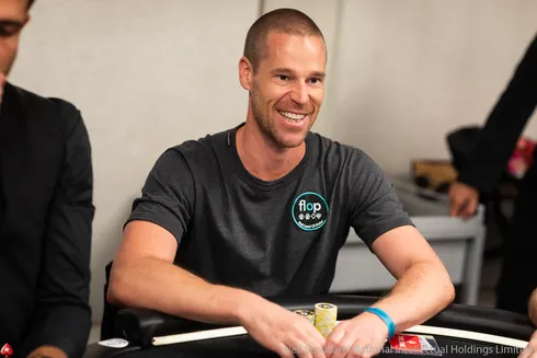 Patrik Antonius refletiu sobre as semelhanças entre poker e corrida
