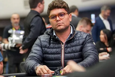 Tallis Gomes é empresário de sucesso e fã de poker
