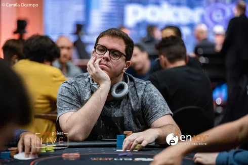 Brunno Botteon lidera os brasileiros classificados no Dia 1B no Main Event
