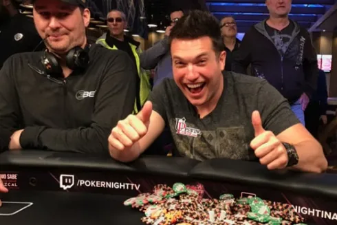 Phil Hellmuth acabou falando demais e ajudou Doug Polk a dar um fold incrível
