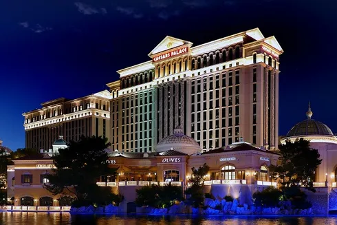 NFL e Caesars Entertainment, dona do Caesars Palace, firmaram parceria
