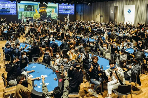 Japan Open Poker Tour 2021 foi o maior festival de poker que o Japão já recebeu (Foto: Reprodução/Twitter)
