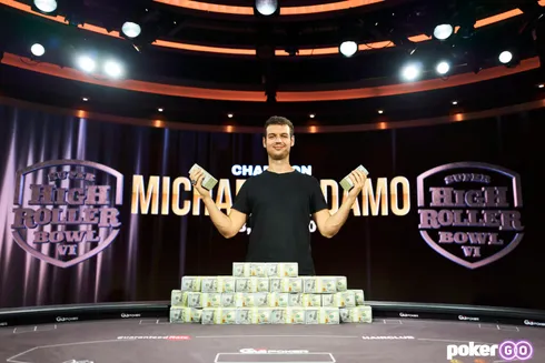 Michael Addamo faturou o maior prêmio da carreira (Foto: PokerGo)
