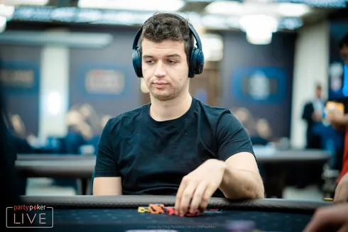 Michael Addamo possui enorme vantagem na WSOP
