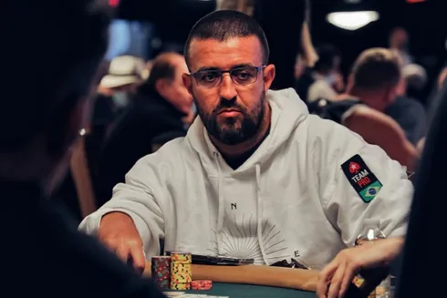 André Akkari busca seu segundo bracelete na WSOP (foto: Thiago Calviño)
