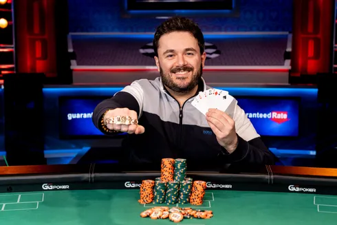 Anthony Zinno agora tem três braceletes da WSOP
