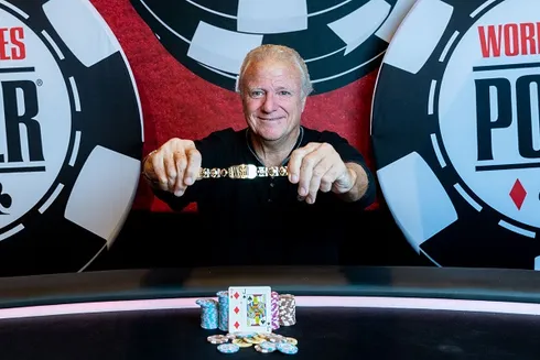 Jean-Luc Adam se sagrou campeão do Super Seniors da WSOP
