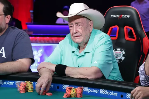 Doyle Brunson apanhou do baralho durante sessão do High Stakes Poker
