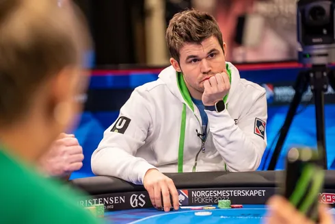 Magnus Carlsen sobre escolha 'chocante' de Ding, jogo arriscado