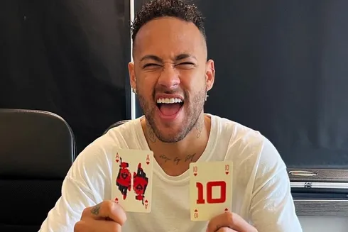 Neymar Jr postou foto do novo baralho em seu Instagram (Reprodução/Instagram @neymarjr)
