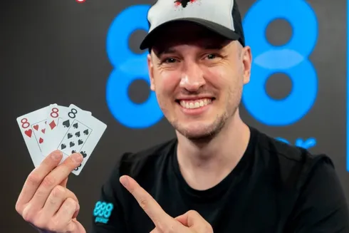 Ian Simpson foi anunciado como o mais novo embaixador do 888poker.
