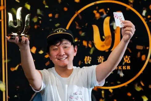 O francês Rui Cao levou a melhor no do Evento #5 (€ 25.000 No Limit Short Deck Hold'em Ante-Only) da Triton Madrid. (Reprodução/Instagram @tritonpoker)
