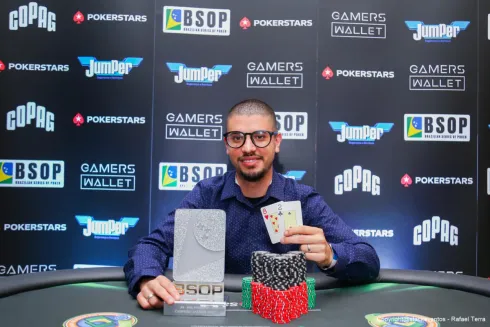 Gustavo Castilho subiu ao topo do pódio do Heads-Up do BSOP Rio
