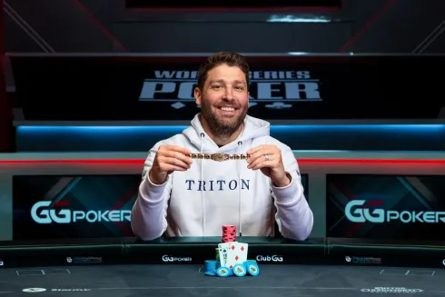 Jeremy Ausmus terminou em primeiro lugar no 6-Handed Limit Hold'em da WSOP.
