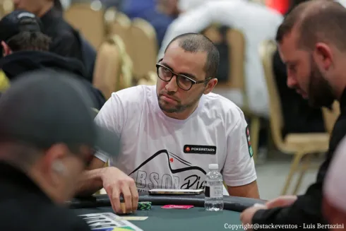 Rafael Moraes se deu bem em all in triplo no High Rollers do BSOP Rio
