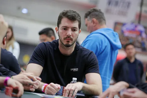 Carlos Ribeiro passou com um grande stack no Main Event do BSOP Winter Millions
