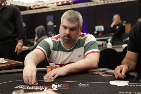 Fábio Colonese, melhor brasileiro do Dia 1 do High Roller do Enjoy Poker Tour (Foto: CodigoPoker)
