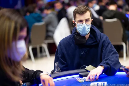 Claas Segebrecht foi o último jogador vivo no Evento #31 (US$ 1.050 Beat the Pros Bounty Freezeout)
