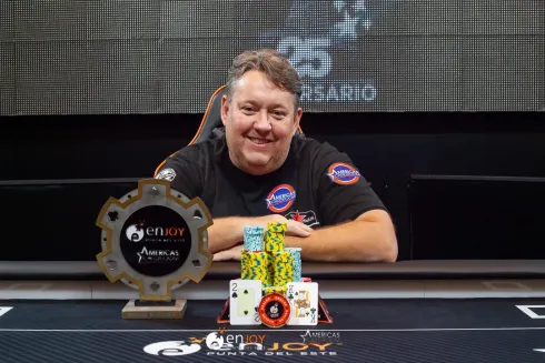 Rene Nezhoda, campeão do Main Event do Enjoy Poker Tour
