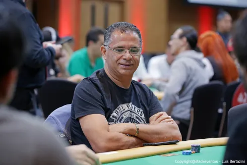 Roberly Felicio segue na disputa do Main Event da WSOP Brazil
