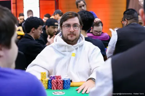 Pedro Madeira avançou com um belo stack para a próxima fase do torneio
