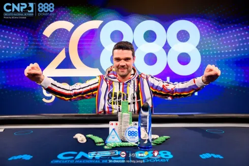 Abel Gongora, campeão do Main Event do 888Live Madrid
