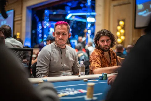 Justin Bonomo foi quem acumulou mais fichas no Dia 1A (Foto: WPT)
