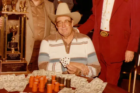 Doyle Brunson (Reprodução: Twitter @Balsbaugh)
