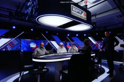 Mesa da TV do EPT Paris
