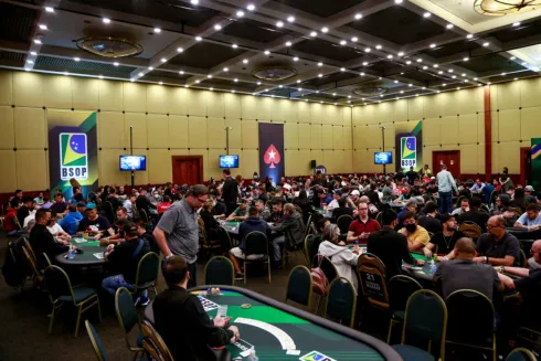 O Mega Satélite promete agitar as mesas do PokerStars
