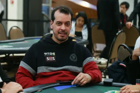 Alex Bez engordou o bankroll com a cravada neste domingo
