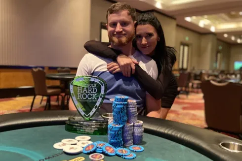 David Peters ficou com o troféu (Foto: WPT/Seminole Hard Rock)
