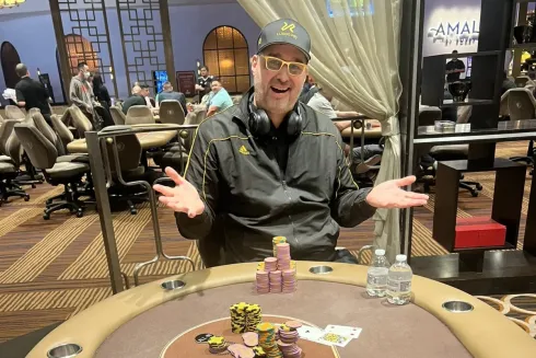 Phil Hellmuth levou US$ 10.800 pela vitória em Las Vegas
