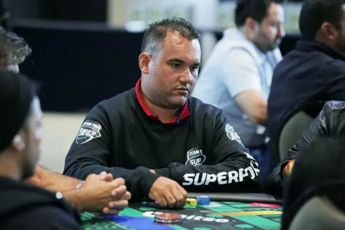 Alex Victor premiou pela primeira vez no Main Event do BSOP
