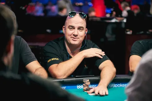 Ryan Hughes faturou o terceiro bracelete da carreira
