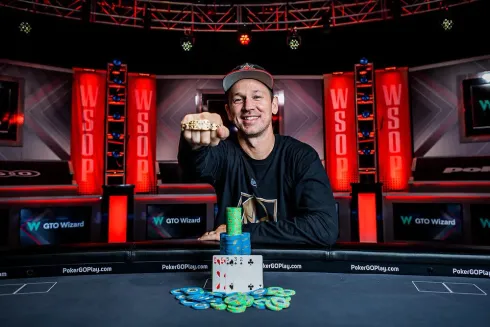 John Monnette se aproxima da marca de US$ 4 milhões em premiações no circuito live (Foto: WSOP)
