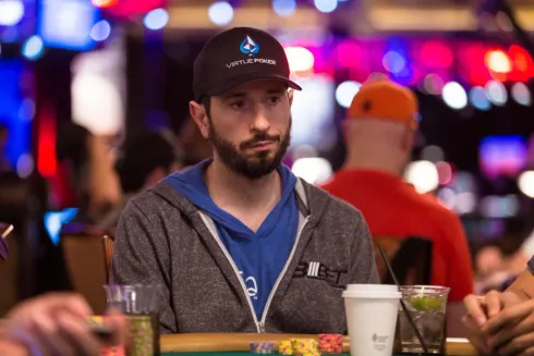 Brian Rast avançou com o quarto maior stack entre os finalistas
