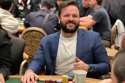 Vitor Dzivielevski buscou a forra nos feltros virtuais em Las Vegas
