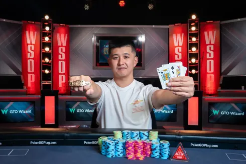 Ka Kwan Lau bateu grandes nomes para ficar com o título (Foto: WSOP)
