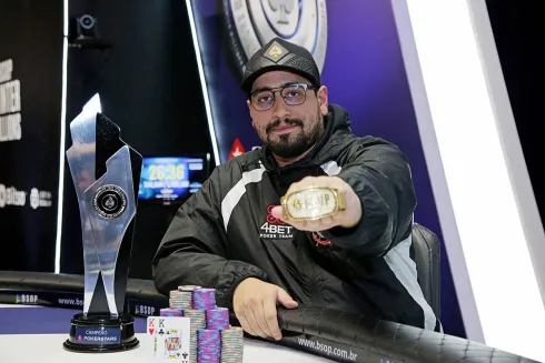 Felipe Sena foi campeão do Main Event do BSOP Winter Millions
