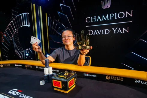 David Yan levou seu primeiro troféu da série (Foto: Triton Poker)
