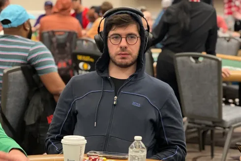 Thiago Crema tem um grande stack para o Dia 2 do Mini Main Event da WSOP Online
