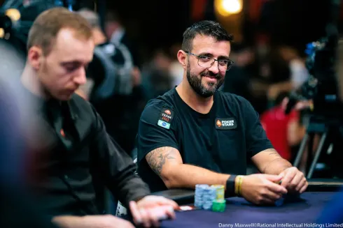 André Akkari deu aula de como jogar short stack e foi quinto no EPT Barcelona
