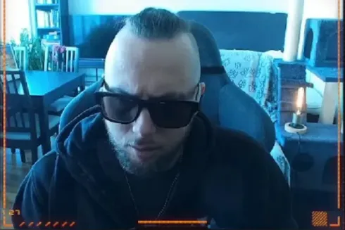 "RaphDarko" aplicou uma bad beat surreal (Foto: Reprodução/Twitch)
