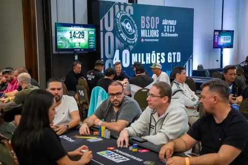 Campeão do High Rollers do BSOP Foz levará quase R$ 300 mil
