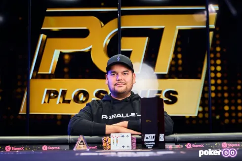 Bryce Yockey levou seu primeiro troféu da série (Foto: PokerGO)
