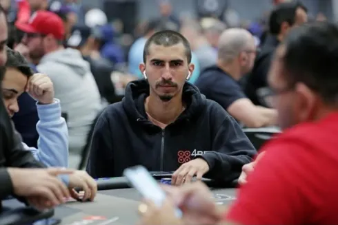 Guilherme Dias levou uma bela forra no Main Event Low da Bounty Builder Series
